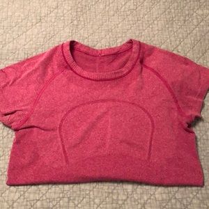 LULULEMON short sleeve top